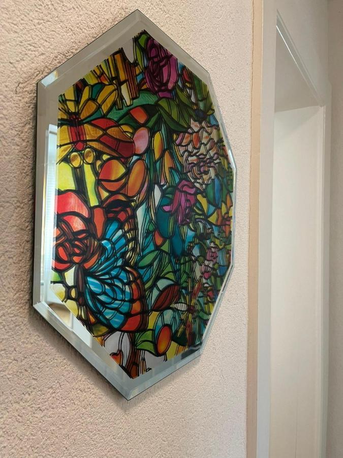 Appartement LUNA avec parking couvert privé Le Locle Esterno foto